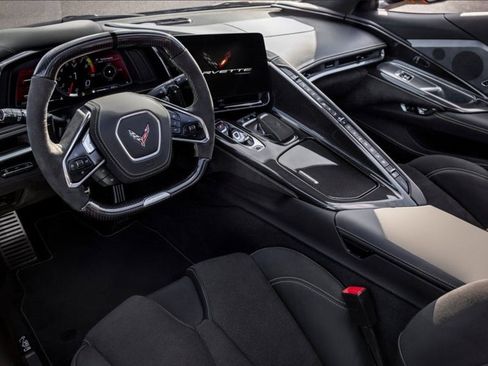 Used 2024 Chevrolet Corvette Stingray Preferred Conv w/ Z51 Performance Package image 4