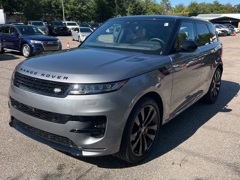Used 2025 Land Rover Range Rover Sport Dynamic SE AWD/4WD image 1