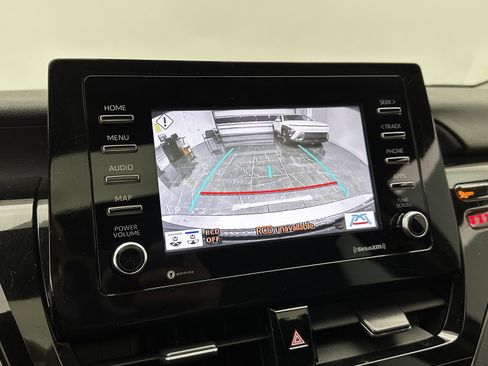 Used 2024 Toyota Camry SE image 19