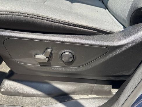 Used 2022 RAM 1500 Big Horn AWD/4WD image 19