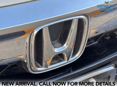 Used 2019 Honda Accord Touring image 9