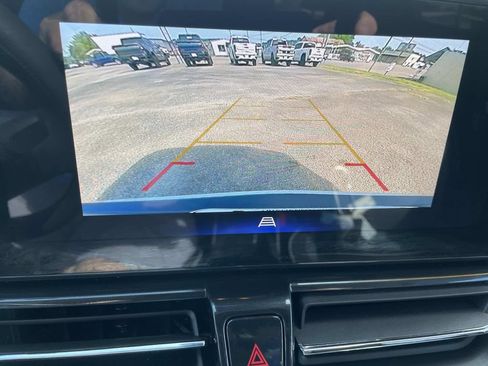 Used 2025 Chevrolet TrailBlazer LT AWD/4WD image 19