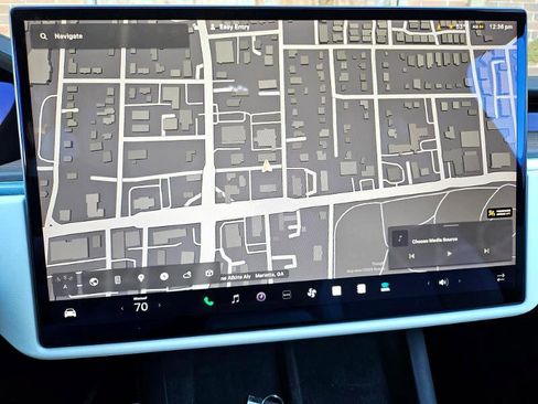 Used 2023 Tesla Model X image 37