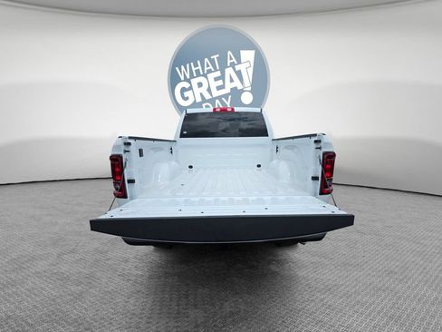 New 2026 RAM 2500 Big Horn AWD/4WD image 23