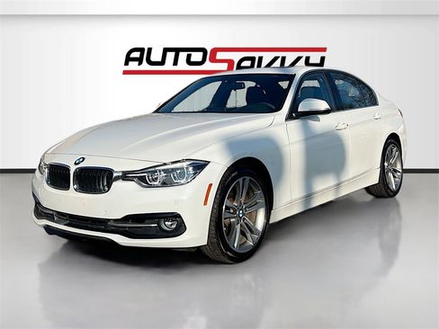 Used 2018 BMW 330i xDrive Sedan w/ Convenience Package image 3