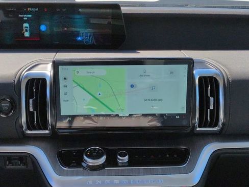 New 2025 Ford Expedition Platinum w/ Platinum Ultimate Package image 18