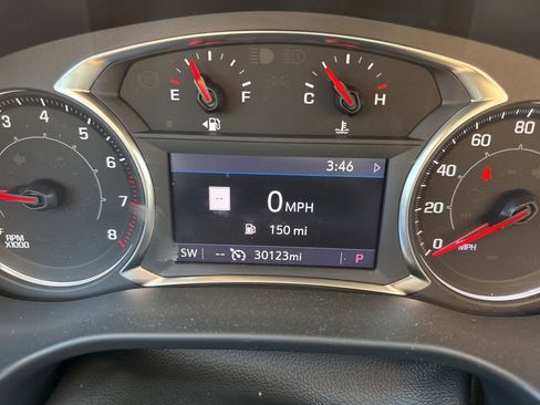 Used 2023 GMC Acadia SLE w/ Driver Convenience Package FWD image 26