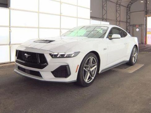 Used 2024 Ford Mustang GT Premium RWD image 2