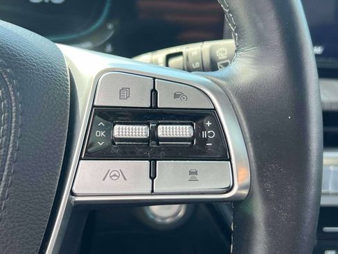 Certified 2024 Kia Telluride EX w/ EX Captain's Chair Package AWD/4WD image 23