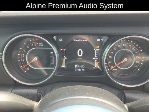 Used 2020 Jeep Wrangler Unlimited Sahara w/ Uconnect 4C Nav & Sound Group AWD/4WD image 14