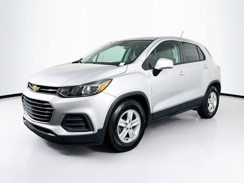 Used 2020 Chevrolet Trax LS w/ Tint and Cruise Package image 3