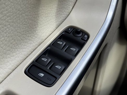 Used 2011 Volvo XC60 T6 image 30