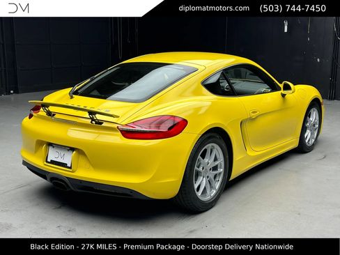 Used 2016 Porsche Cayman RWD image 7