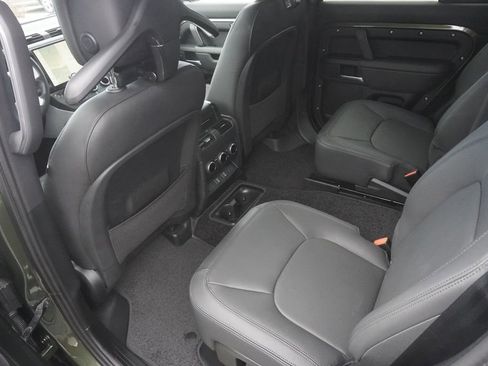 New 2026 Land Rover Defender 130 X-Dynamic SE image 29