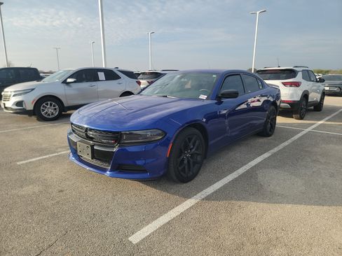 Used 2022 Dodge Charger SXT w/ Blacktop Package image 1