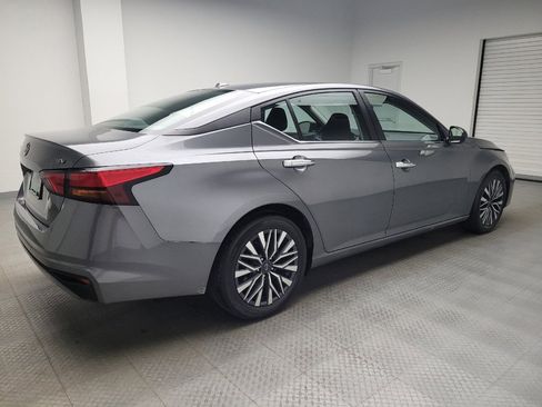 Used 2024 Nissan Altima 2.5 SV image 10