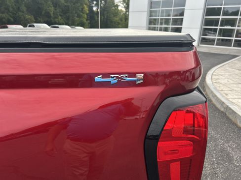 Used 2023 GMC Canyon Elevation w/ Convenience Package AWD/4WD image 6
