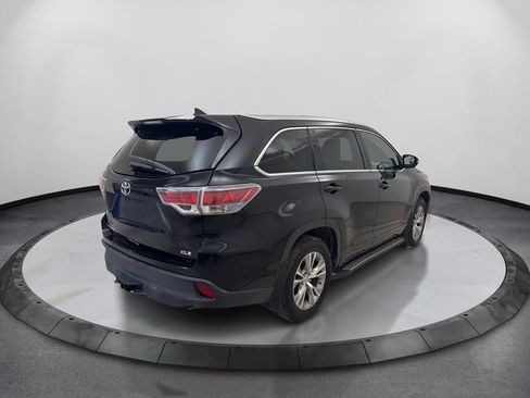 Used 2015 Toyota Highlander XLE FWD image 6
