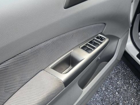 Used 2010 Subaru Forester 2.5X Premium image 19