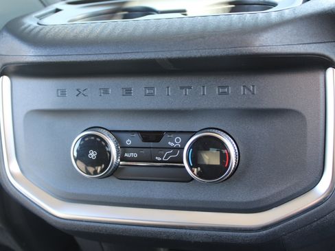 Certified 2025 Ford Expedition Max Active image 19