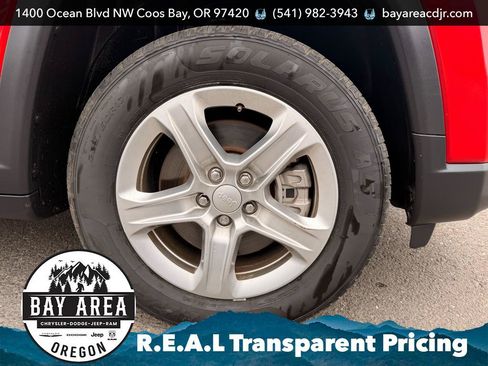 Used 2024 Jeep Compass Latitude AWD/4WD image 24