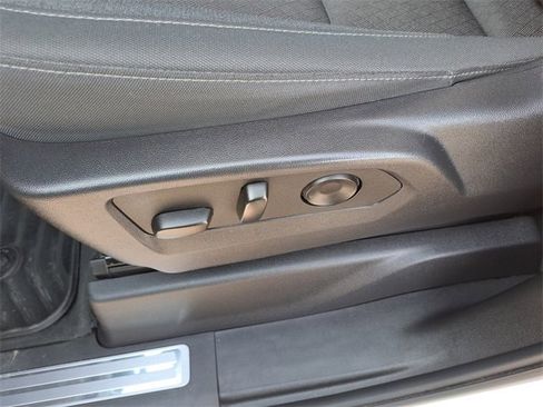 Used 2024 GMC Sierra 1500 SLE image 12