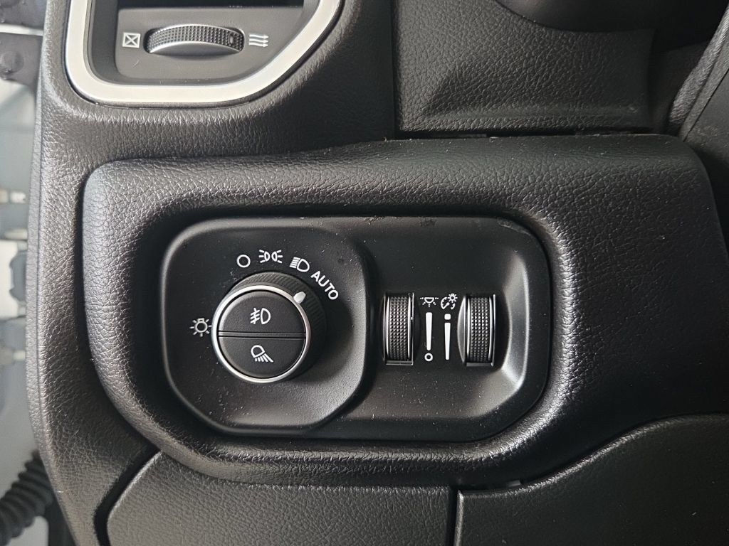 Used 2024 RAM 2500 Laramie w/ Safety Group AWD/4WD image 28