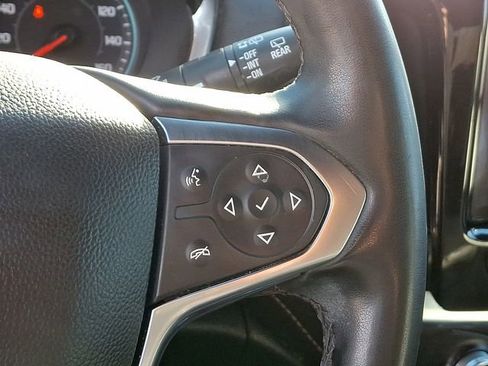 Used 2023 Chevrolet Traverse LT image 26