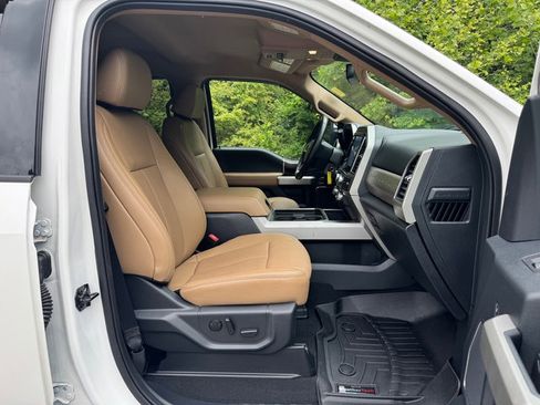 Used 2022 Ford F250 Lariat w/ Chrome Package AWD/4WD image 13