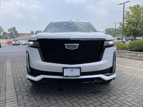 Used 2021 Cadillac Escalade Sport Platinum w/ Heavy-Duty Trailer Package image 9