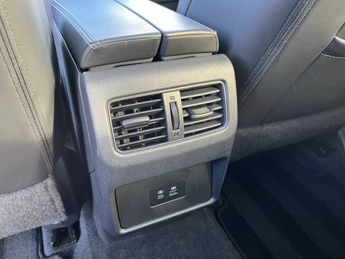 Used 2023 Nissan Rogue SV w/ SV Premium Package image 18