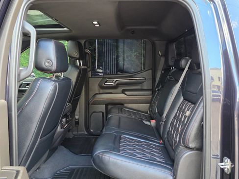 Used 2023 GMC Sierra 1500 AT4 w/ AT4 Premium Package AWD/4WD image 30