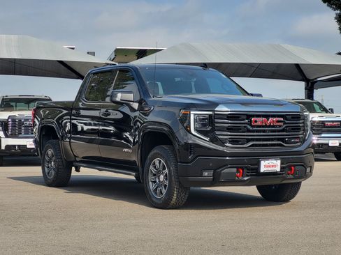 Used 2024 GMC Sierra 1500 AT4 w/ Technology Package AWD/4WD image 3