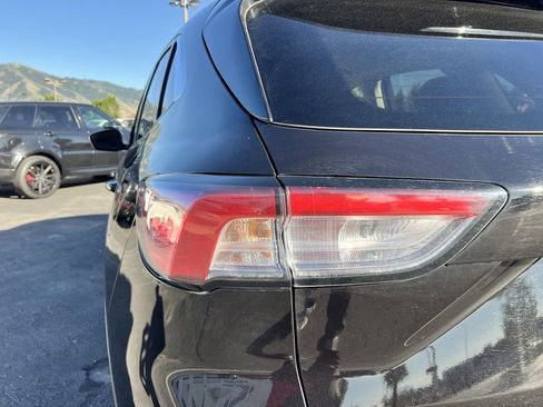 Used 2022 Ford Escape SEL image 38