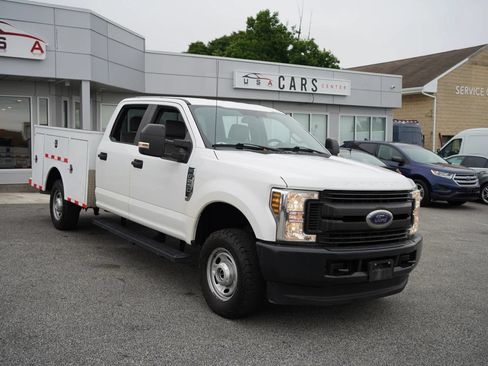 Used 2019 Ford F250 XL w/ Power Equipment Group AWD/4WD image 3