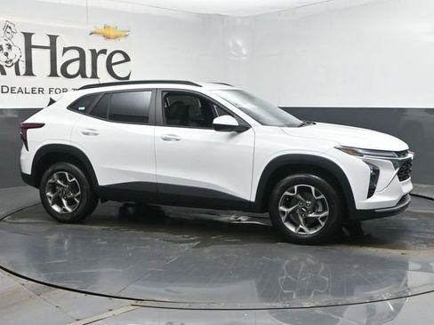 New 2026 Chevrolet Trax LT w/ Driver Confidence Package image 27