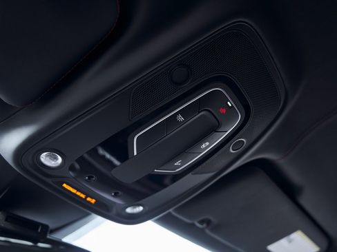 Used 2024 Lamborghini Urus Performante image 95