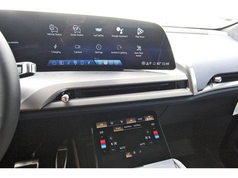 New 2026 Cadillac Vistiq Premium Luxury image 16