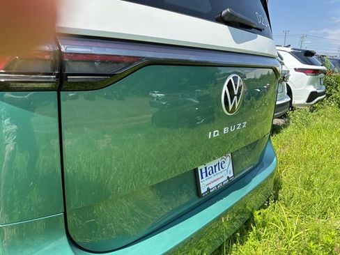 New 2025 Volkswagen ID. Buzz Pro S Plus AWD/4WD image 4