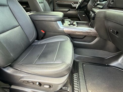 Used 2024 Chevrolet Silverado 2500 LTZ w/ LTZ Plus Package AWD/4WD image 10