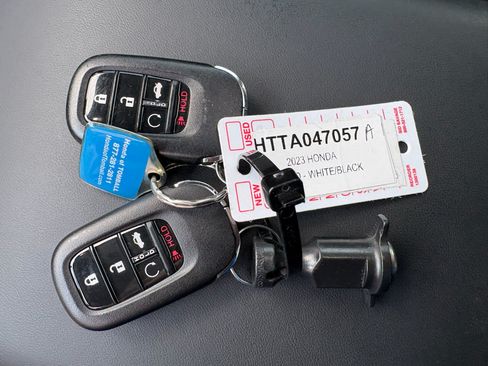 Certified 2023 Honda Accord EX image 32