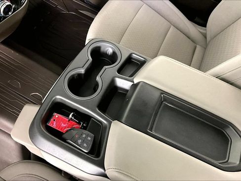 Used 2024 GMC Sierra 1500 SLE AWD/4WD image 18