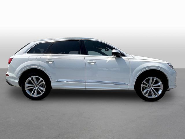 Used 2025 Audi Q7 3.0T Premium Plus AWD/4WD image 8