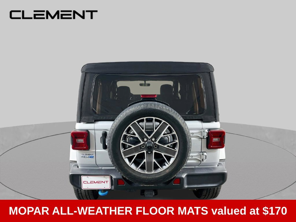 Used 2023 Jeep Wrangler Unlimited Sahara AWD/4WD image 7