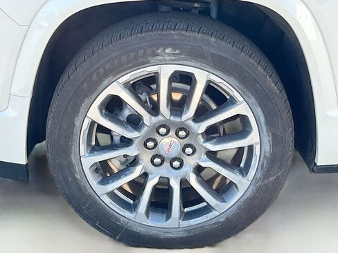 Used 2022 GMC Acadia Denali w/ Denali Ultimate Package AWD/4WD image 35