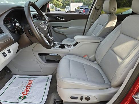 Used 2023 GMC Acadia SLT image 7