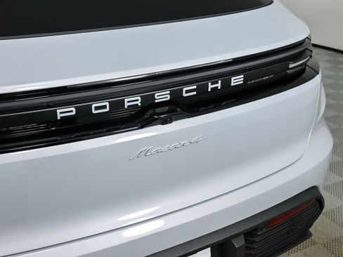 New 2025 Porsche Macan 4 Electric image 37