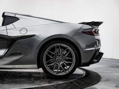 Used 2024 Chevrolet Corvette Z06 image 10