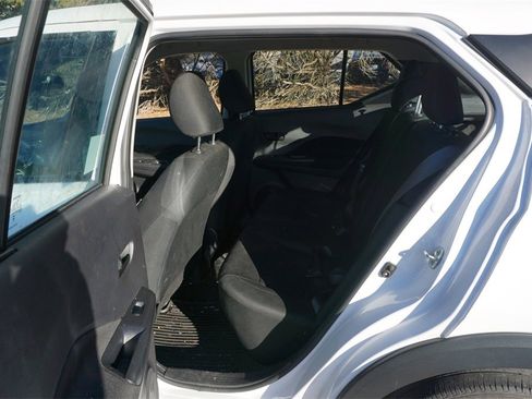 Used 2023 Nissan Kicks S image 12