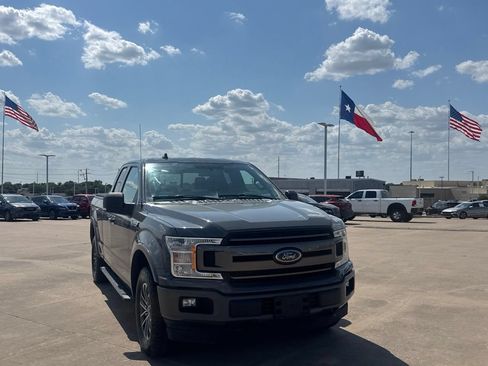 Used 2018 Ford F150 XLT w/ Equipment Group 302A Luxury AWD/4WD image 3